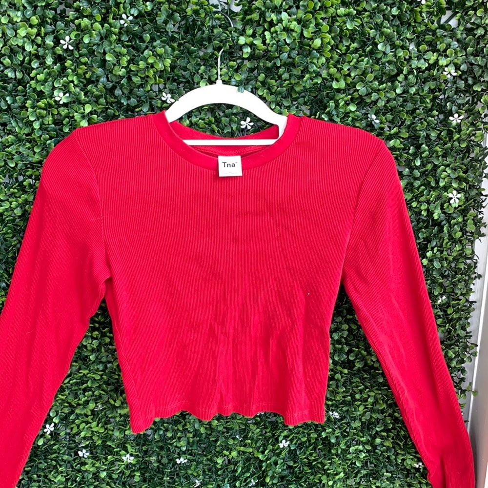 Red Tna longsleeve